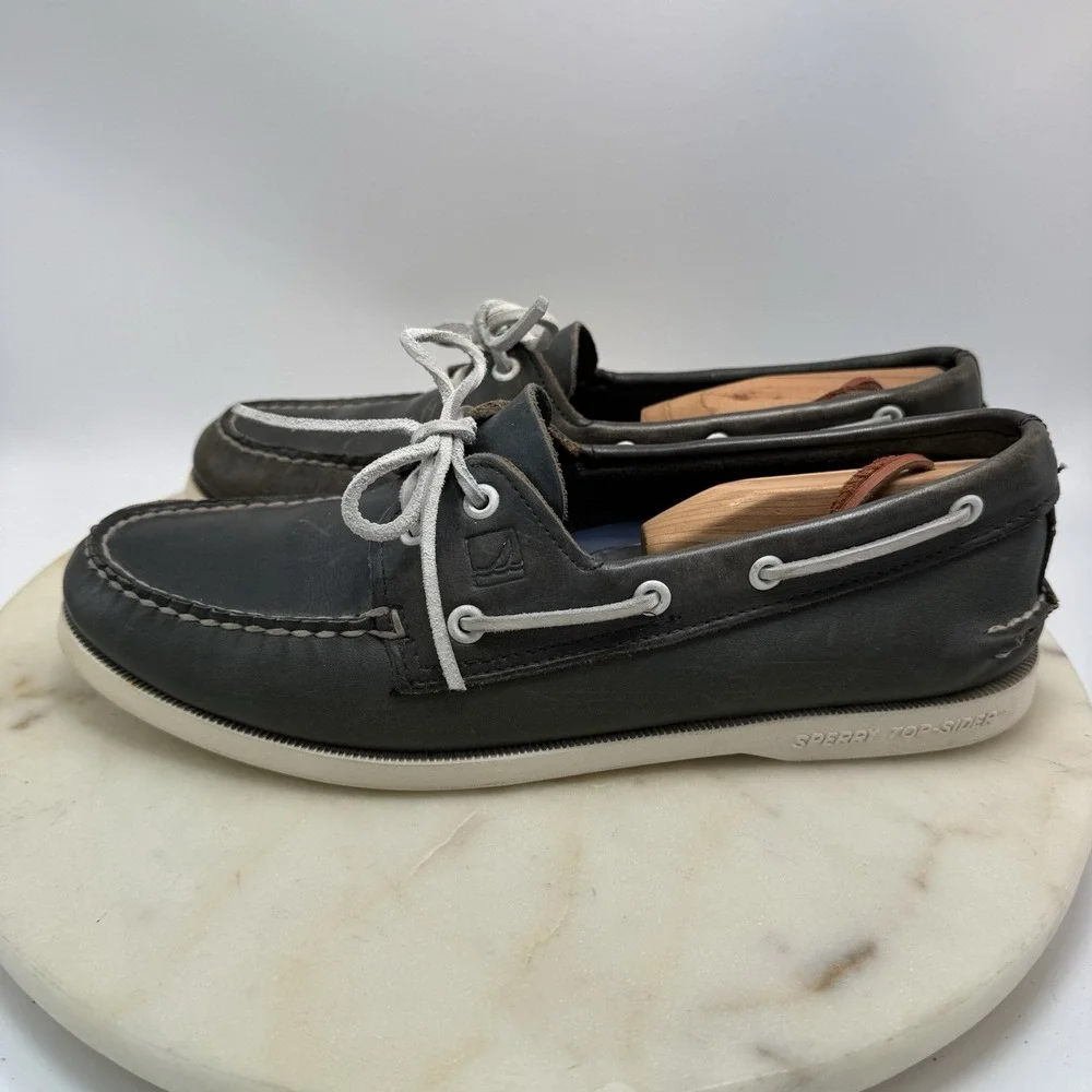SPERRY TOP-SIDER MEN'S 9.5M NAVY BLUE LEATHER BOAT SHOES Made In USA